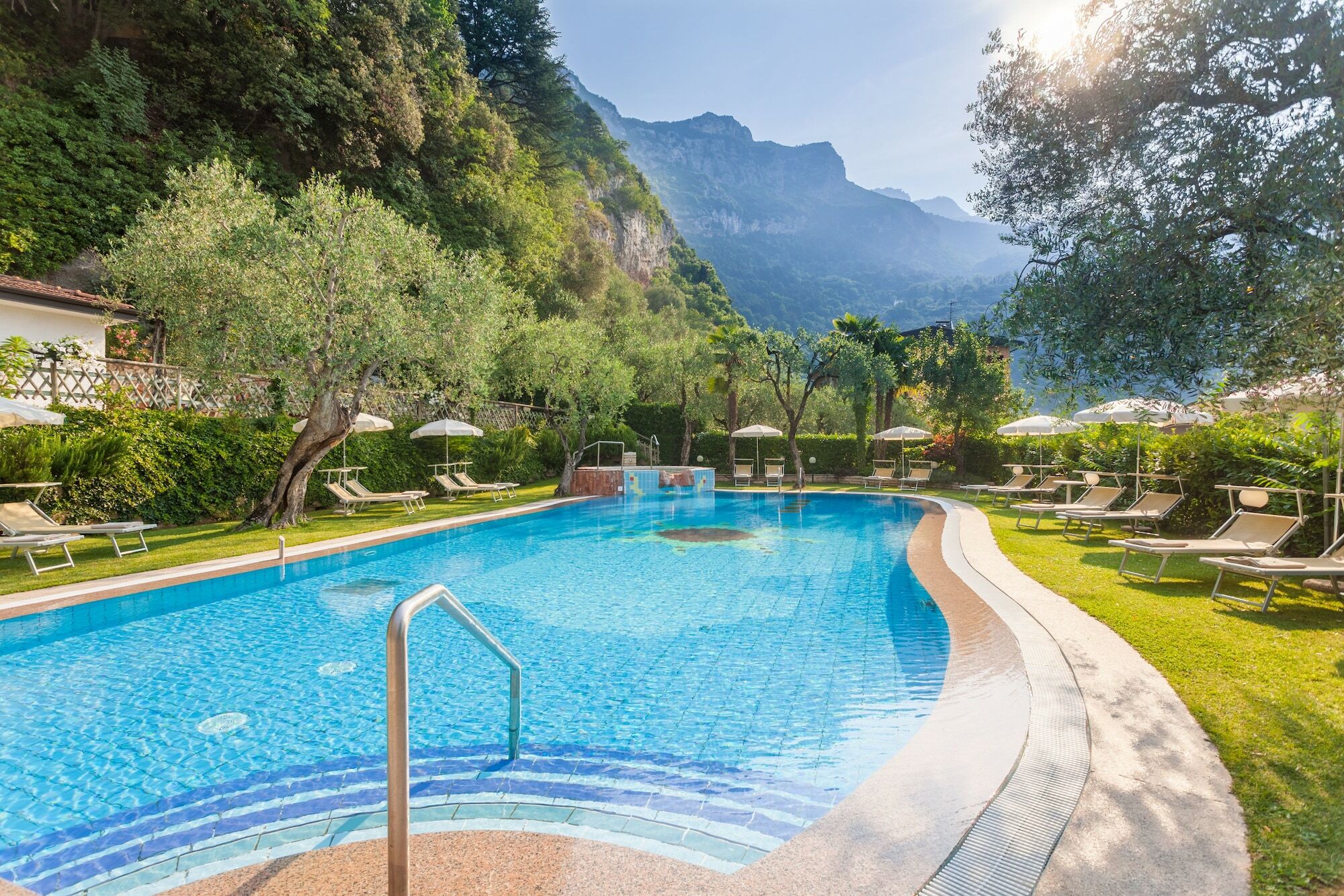 Hotel Continental - Tonelli Hotels Torbole Sul Garda Ngoại thất bức ảnh